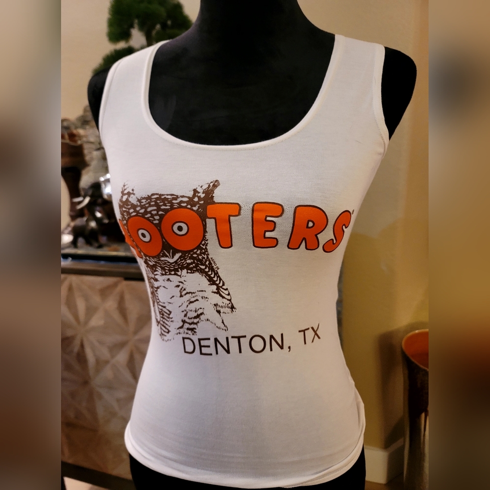 Vintage Hooters Tank Top XS size